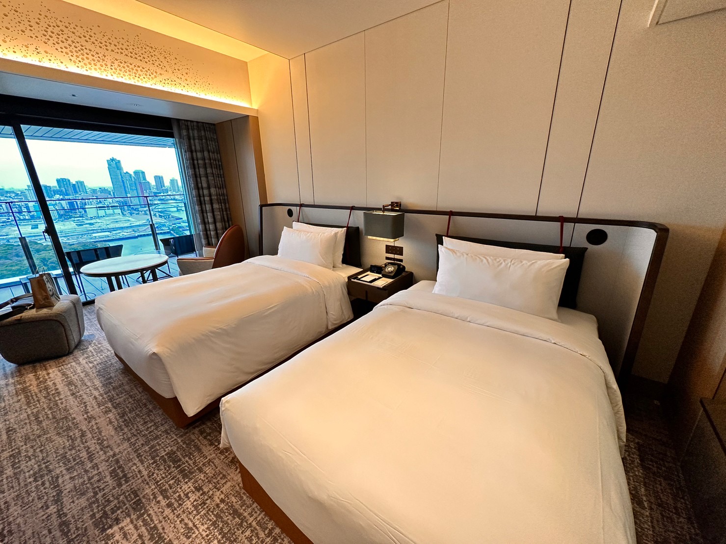 メズム東京 ツインベッド客室 シティビュー