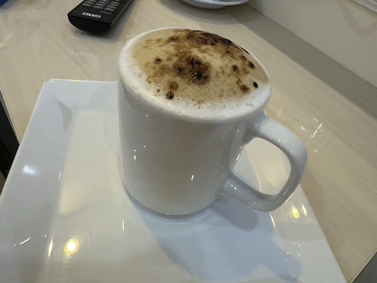 朝食のカプチーノ