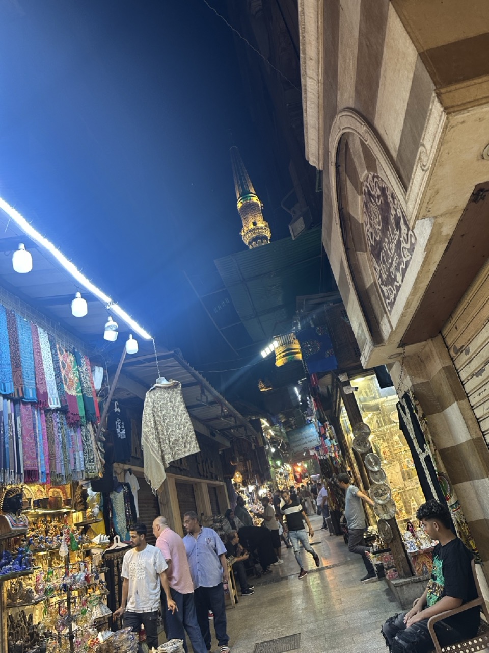 夜のハーンハリーリ市場