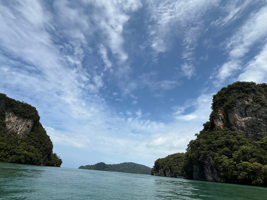ランカウイ島巡りで見る石灰岩の島々